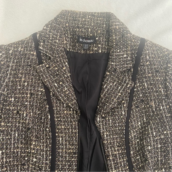 Le Chateau Women’s Zip Up Blazer - Picture 2 of 7
